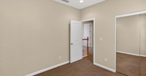 8073 Lido Isle Ln, Sacramento, CA 95831 Photo