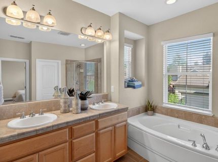 8073 Lido Isle Ln, Sacramento, CA 95831 Photo