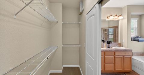 8073 Lido Isle Ln, Sacramento, CA 95831 Photo