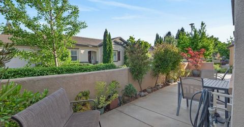 8073 Lido Isle Ln, Sacramento, CA 95831 Photo