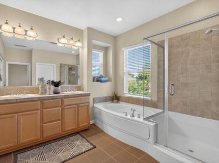 8073 Lido Isle Ln, Sacramento, CA 95831 Photo