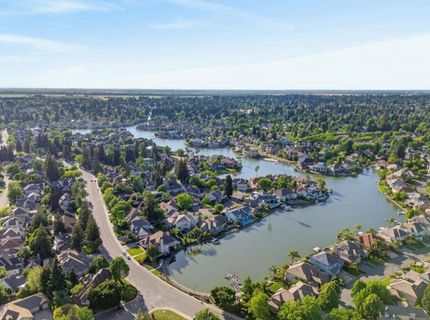 8073 Lido Isle Ln, Sacramento, CA 95831 Photo