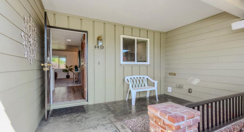 4439 Morpheus Ln, Sacramento, CA 95864 Photo