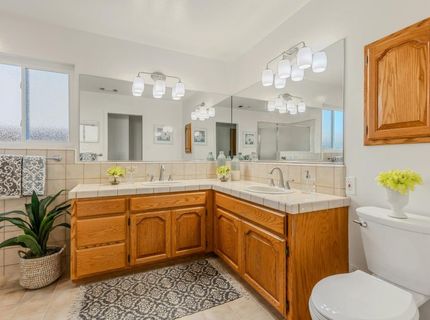 4439 Morpheus Ln, Sacramento, CA 95864 Photo