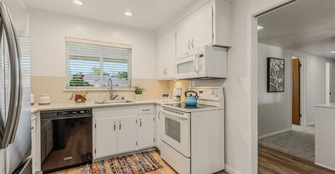 4439 Morpheus Ln, Sacramento, CA 95864 Photo