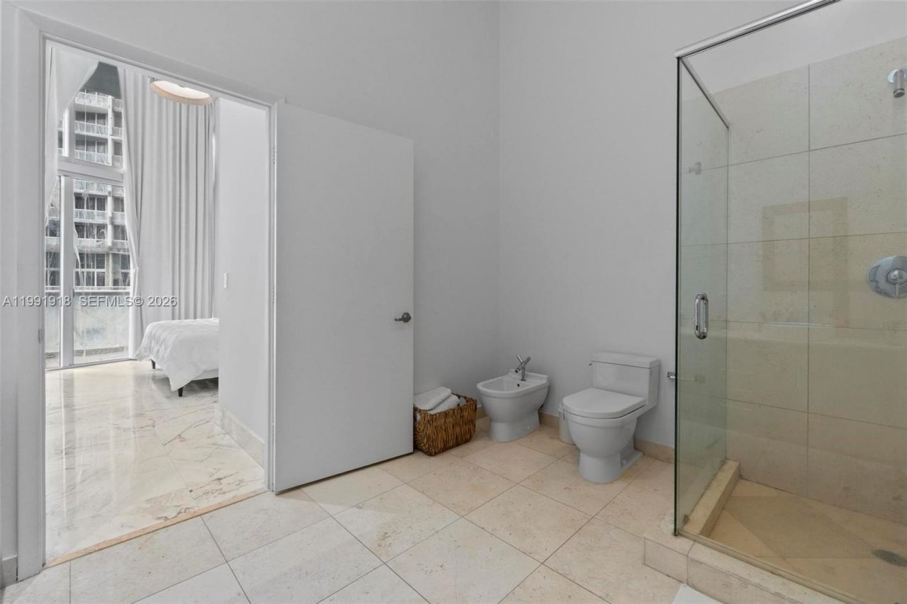 475 Brickell Ave, Unit 2209, Miami, FL 33131 Photo