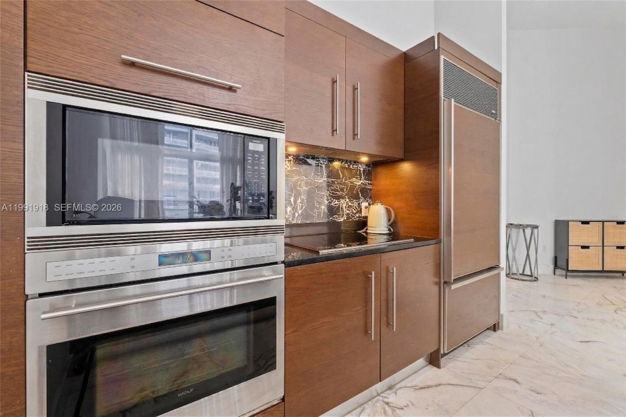 475 Brickell Ave, Unit 2209, Miami, FL 33131 Photo