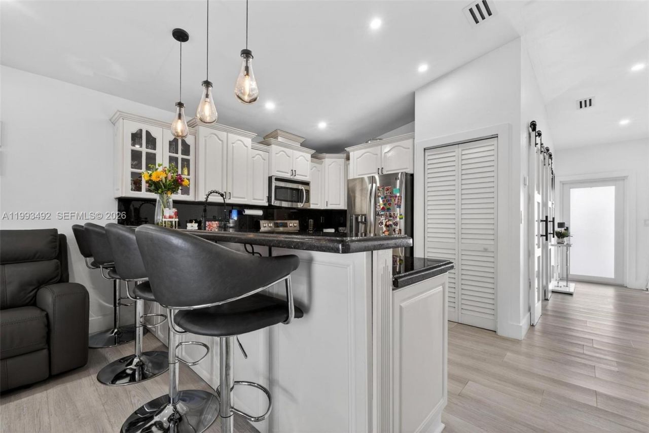 13758 SW 155th Ter, Miami, FL 33177 Photo