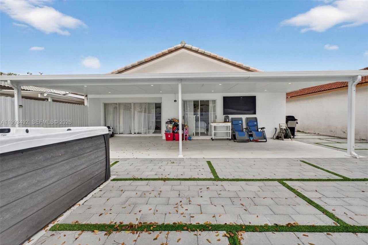 13758 SW 155th Ter, Miami, FL 33177 Photo