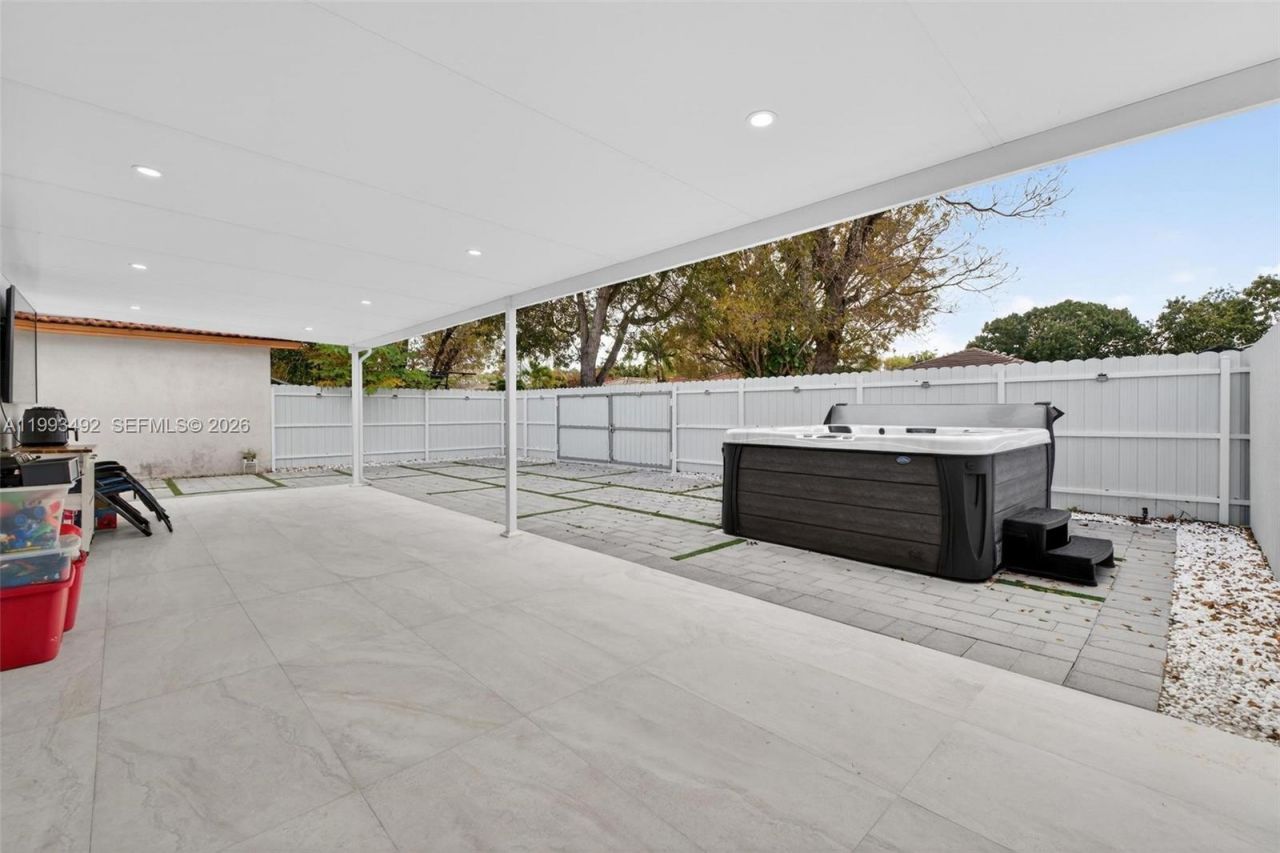 13758 SW 155th Ter, Miami, FL 33177 Photo