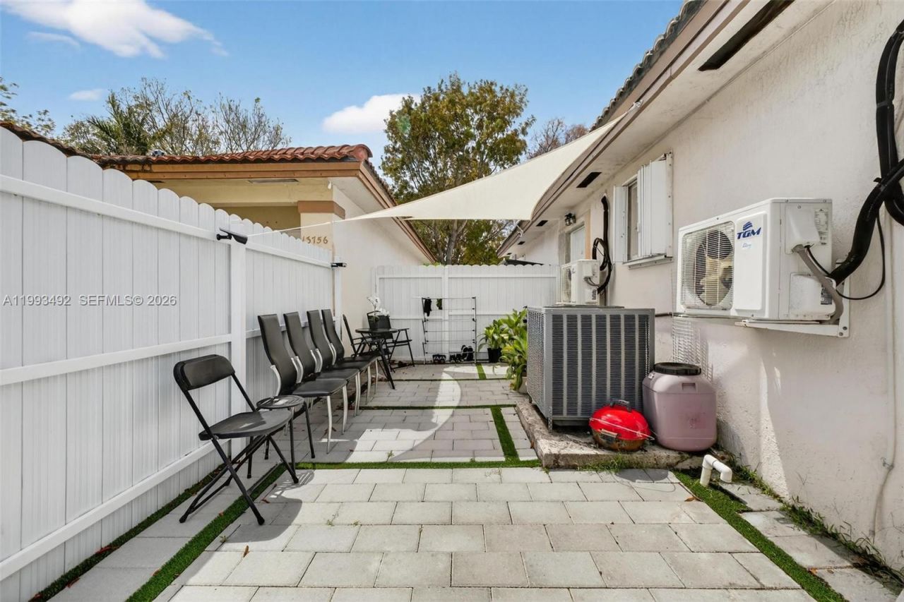 13758 SW 155th Ter, Miami, FL 33177 Photo