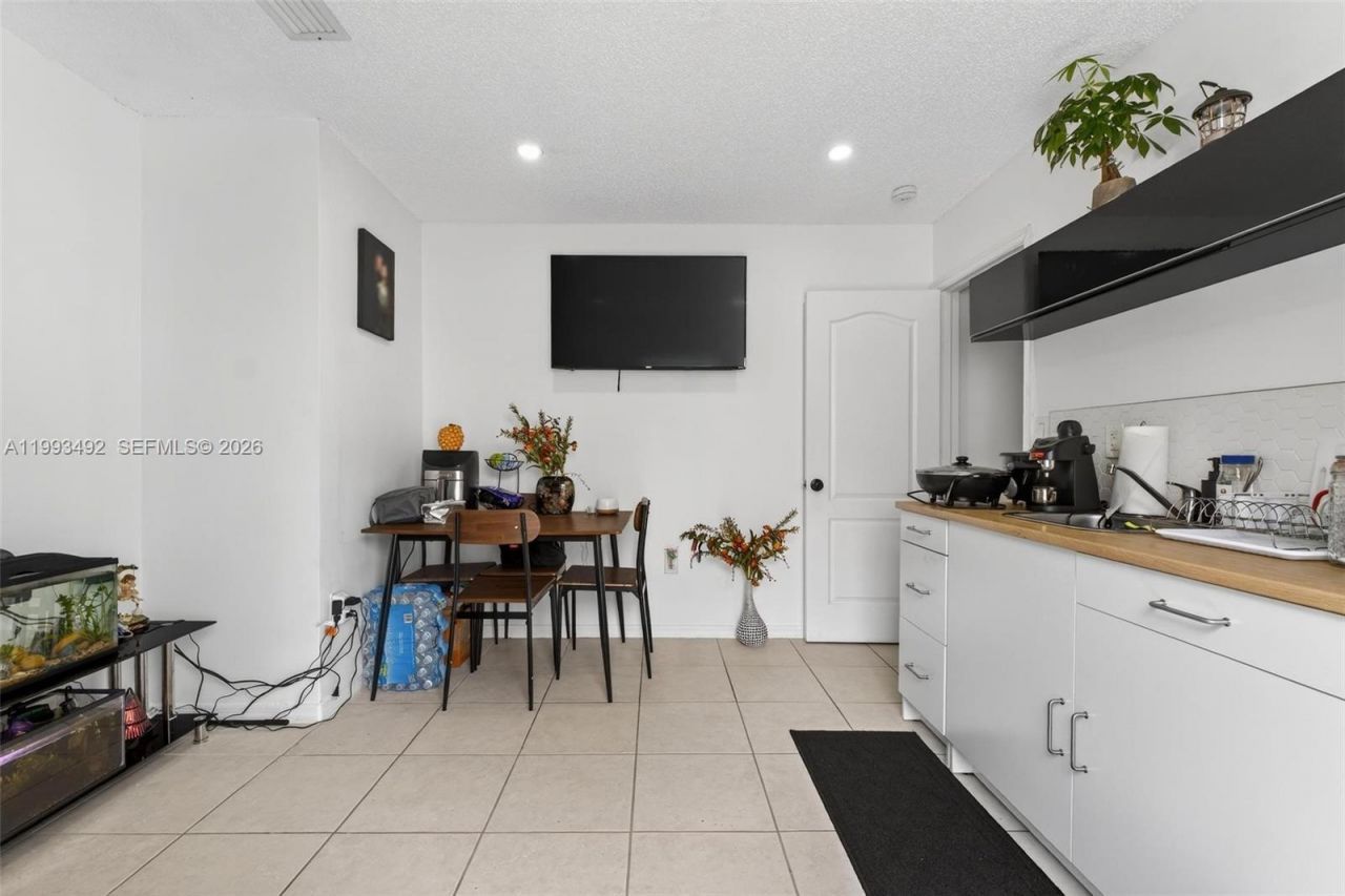 13758 SW 155th Ter, Miami, FL 33177 Photo