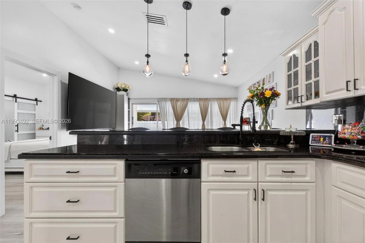 13758 SW 155th Ter, Miami, FL 33177 Photo