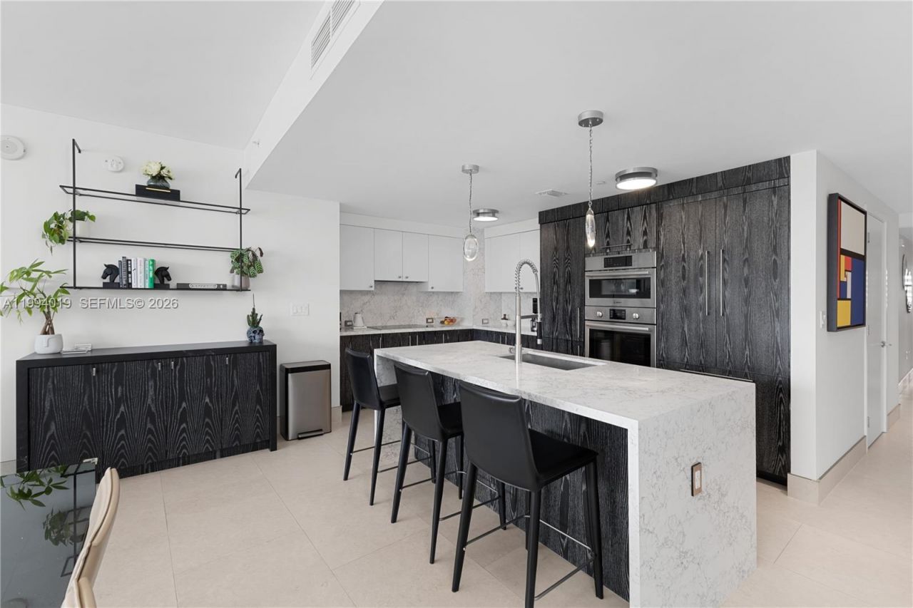 10201 E Bay Harbor Dr, Unit 507, Bay Harbor Islands, FL 33154 Photo