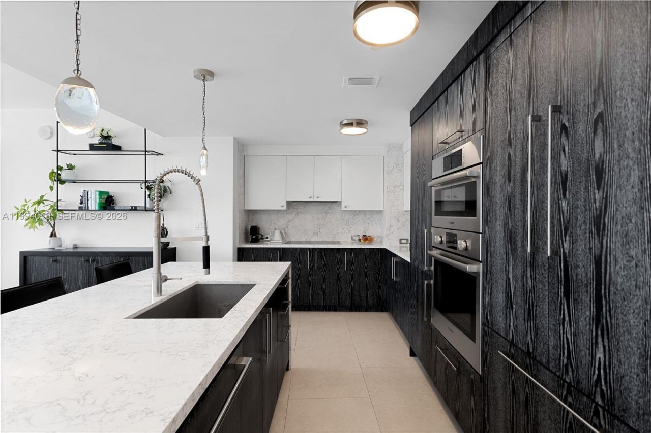 10201 E Bay Harbor Dr, Unit 507, Bay Harbor Islands, FL 33154 Photo