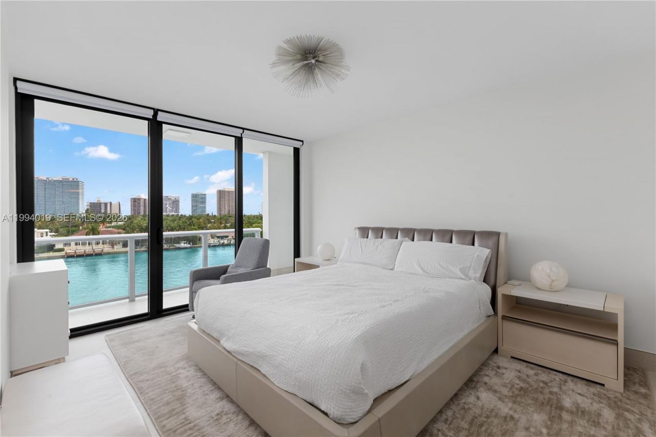 10201 E Bay Harbor Dr, Unit 507, Bay Harbor Islands, FL 33154 Photo