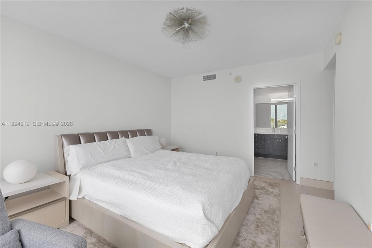 10201 E Bay Harbor Dr, Unit 507, Bay Harbor Islands, FL 33154 Photo