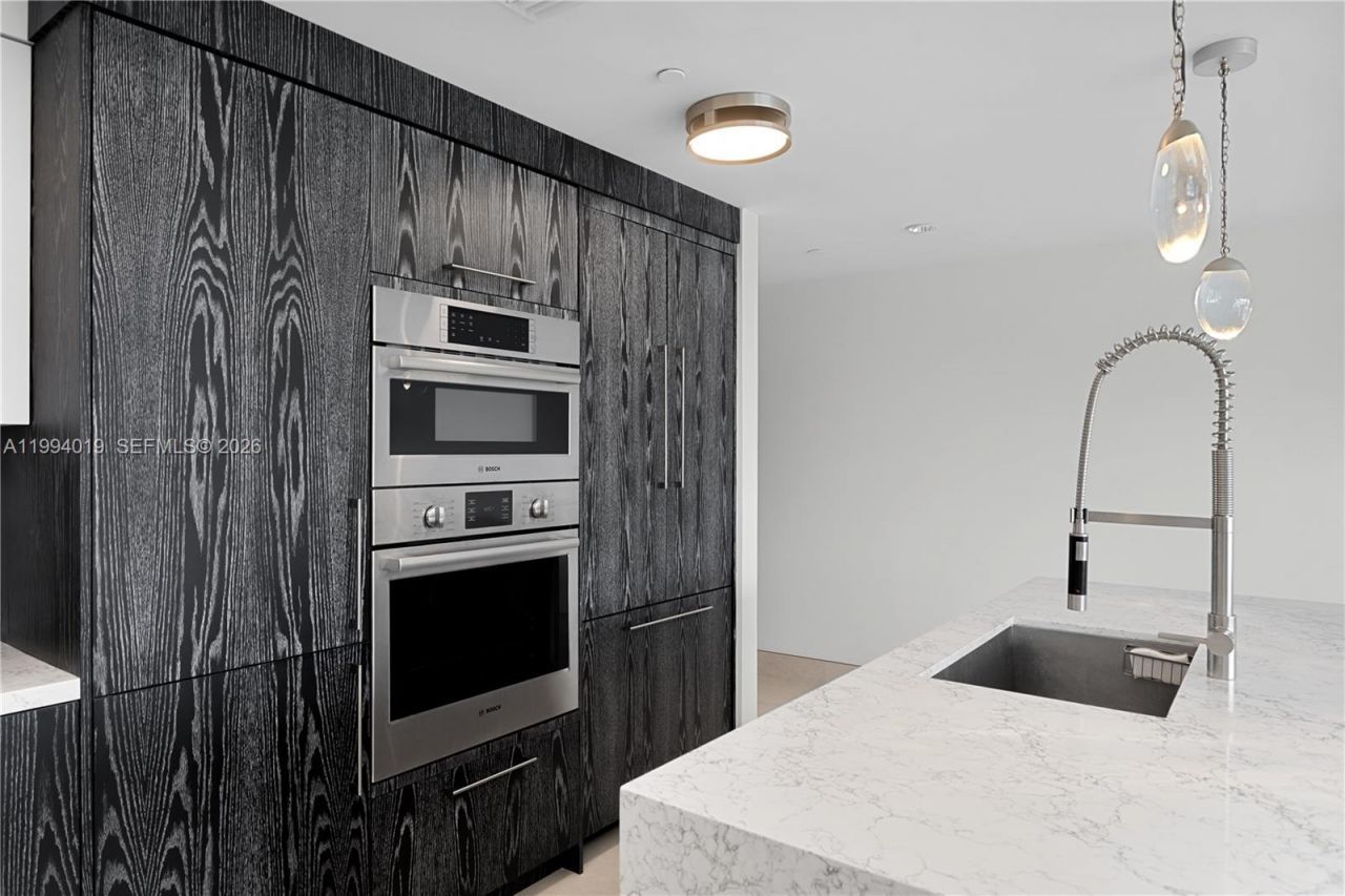 10201 E Bay Harbor Dr, Unit 507, Bay Harbor Islands, FL 33154 Photo