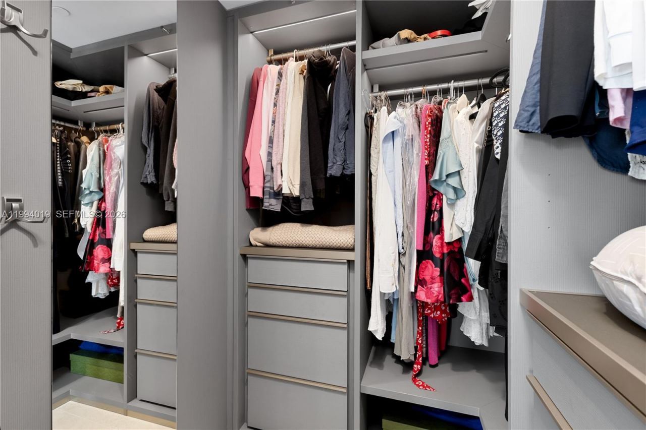 10201 E Bay Harbor Dr, Unit 507, Bay Harbor Islands, FL 33154 Photo