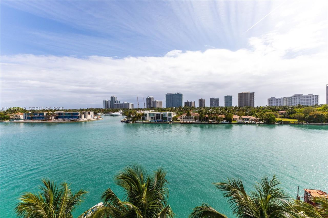 10201 E Bay Harbor Dr, Unit 507, Bay Harbor Islands, FL 33154 Photo