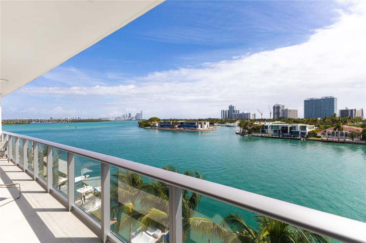 10201 E Bay Harbor Dr, Unit 507, Bay Harbor Islands, FL 33154 Photo