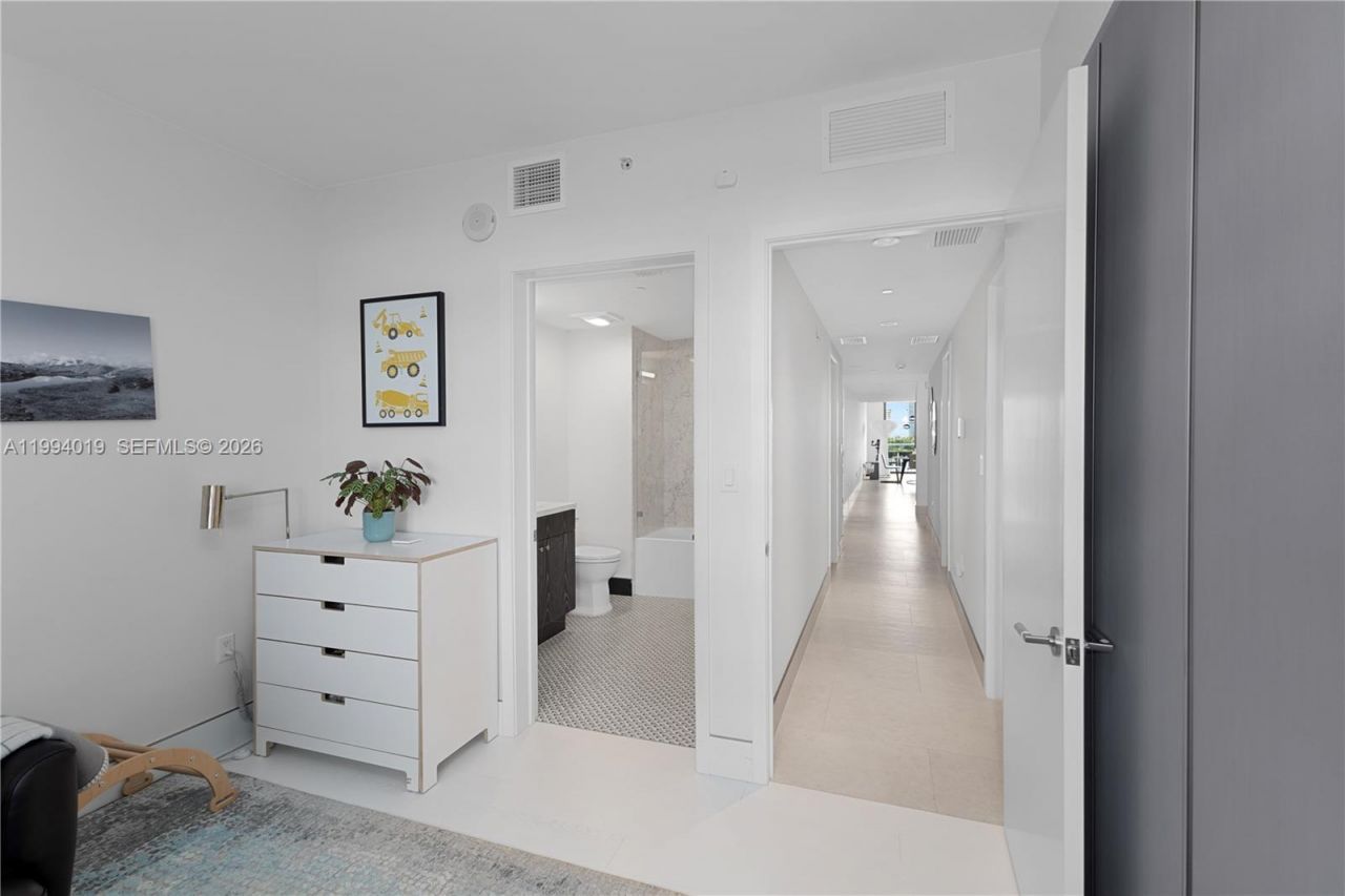 10201 E Bay Harbor Dr, Unit 507, Bay Harbor Islands, FL 33154 Photo