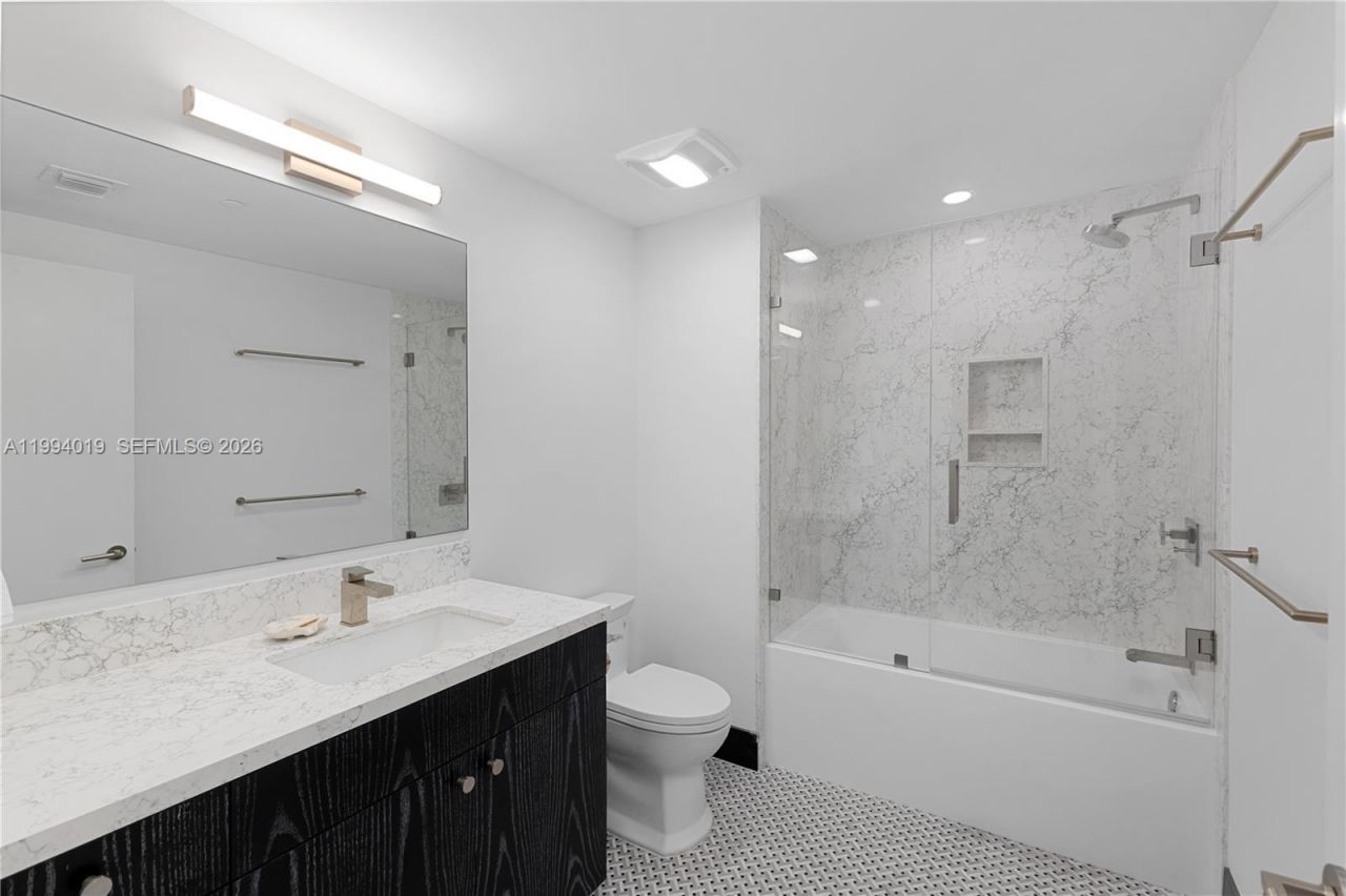 10201 E Bay Harbor Dr, Unit 507, Bay Harbor Islands, FL 33154 Photo