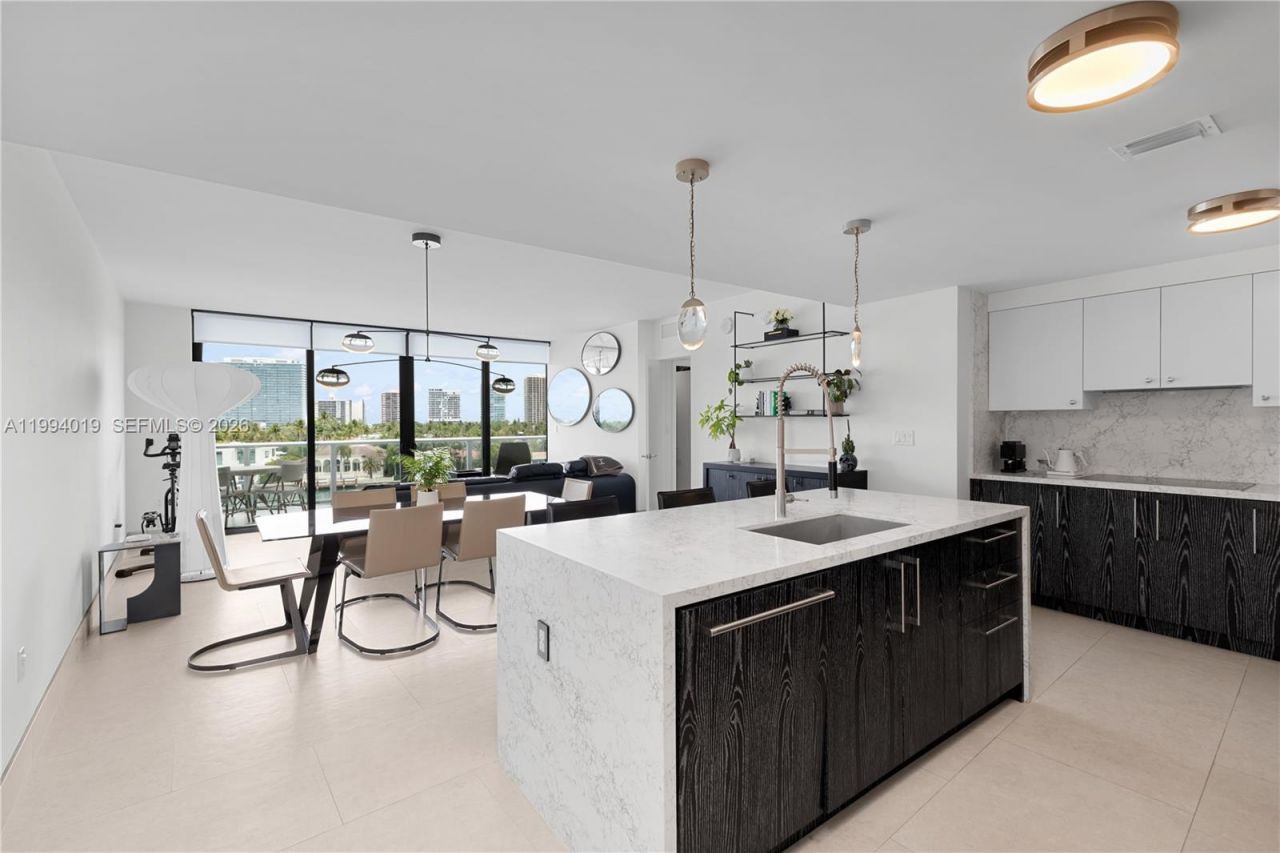 10201 E Bay Harbor Dr, Unit 507, Bay Harbor Islands, FL 33154 Photo