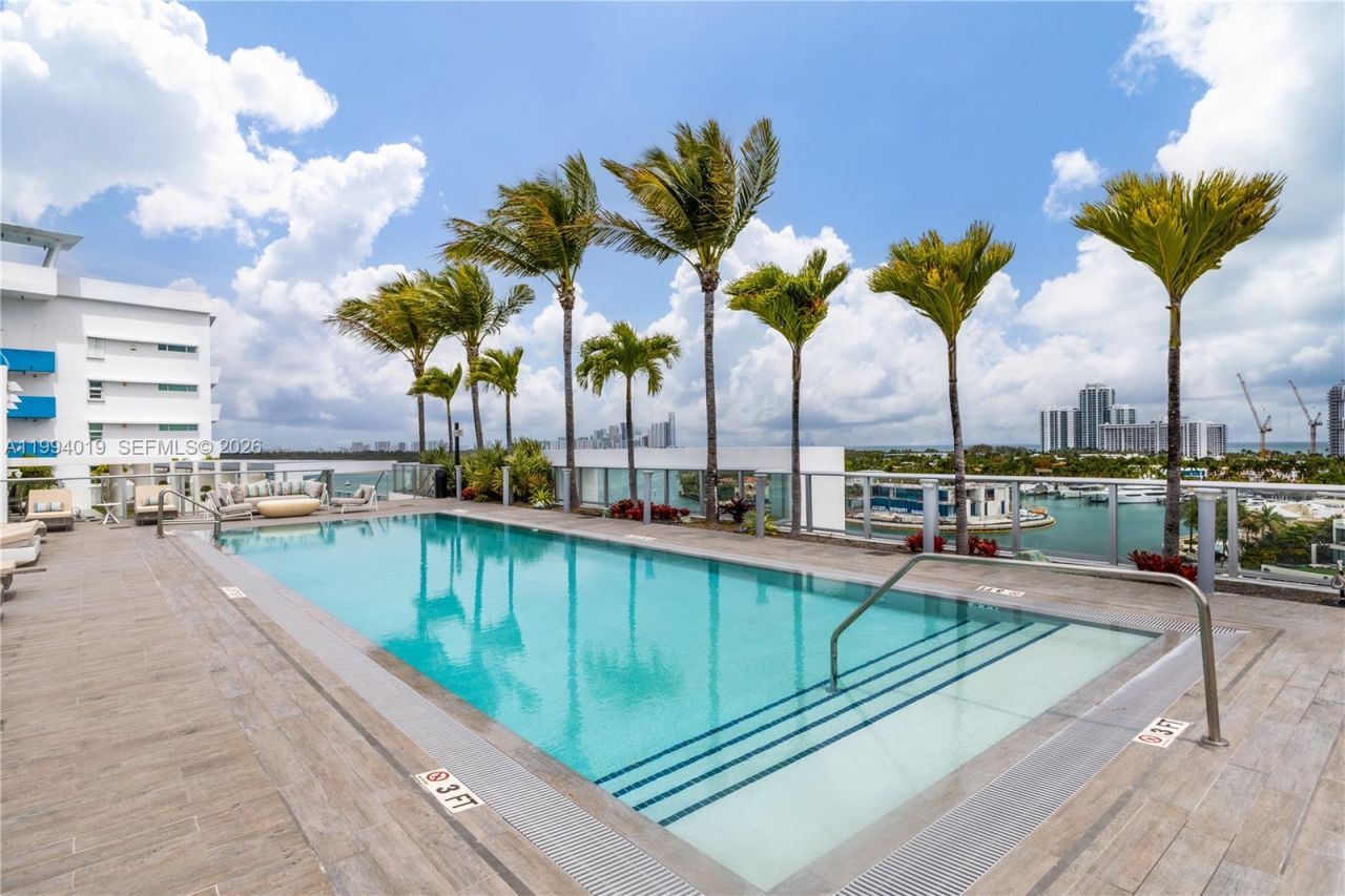 10201 E Bay Harbor Dr, Unit 507, Bay Harbor Islands, FL 33154 Photo