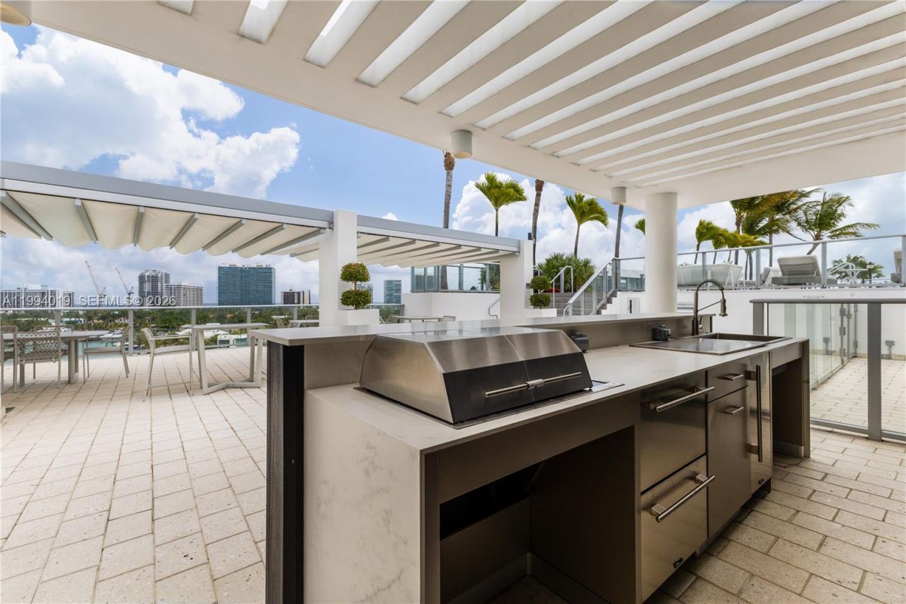 10201 E Bay Harbor Dr, Unit 507, Bay Harbor Islands, FL 33154 Photo