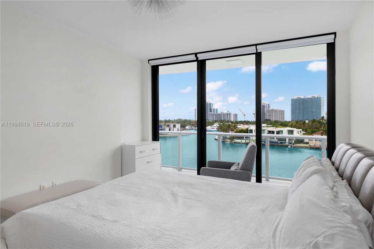 10201 E Bay Harbor Dr, Unit 507, Bay Harbor Islands, FL 33154 Photo