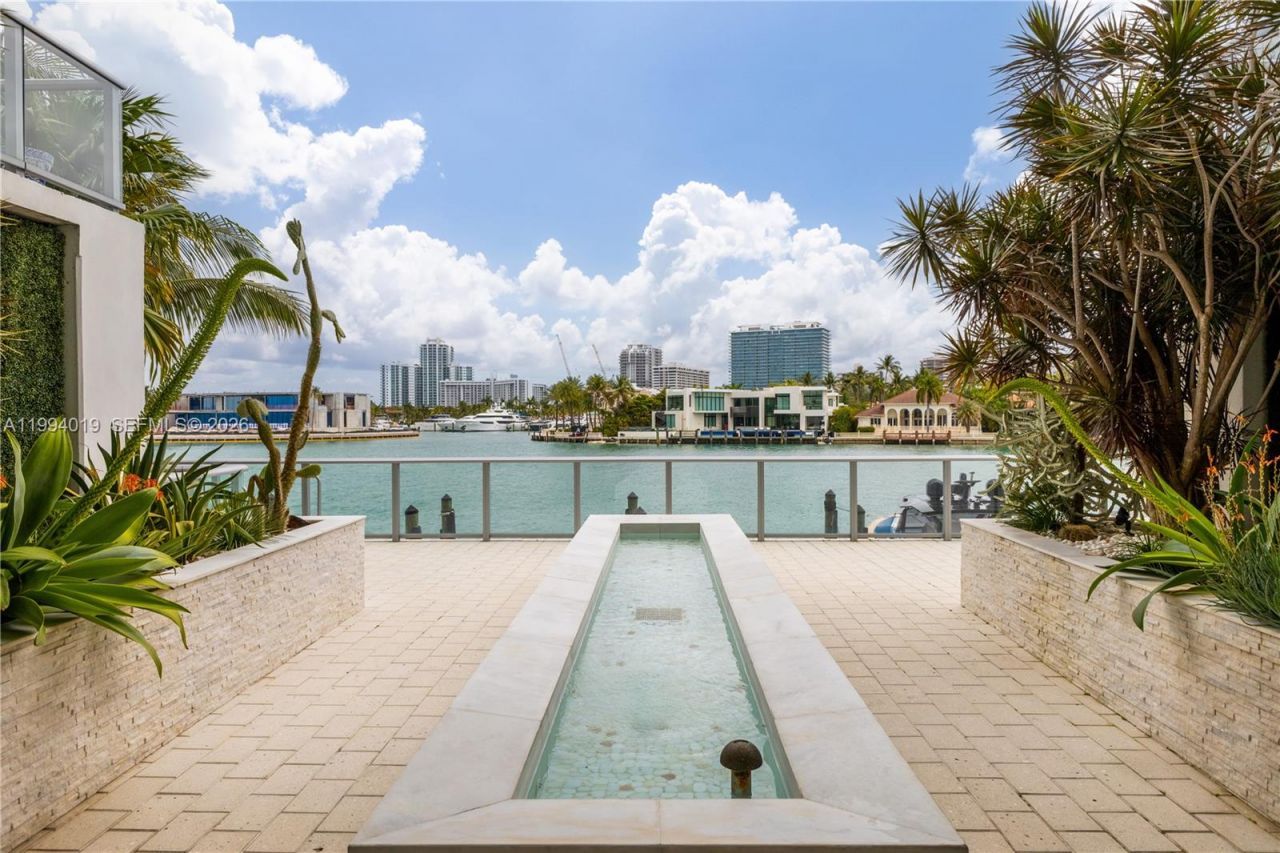 10201 E Bay Harbor Dr, Unit 507, Bay Harbor Islands, FL 33154 Photo