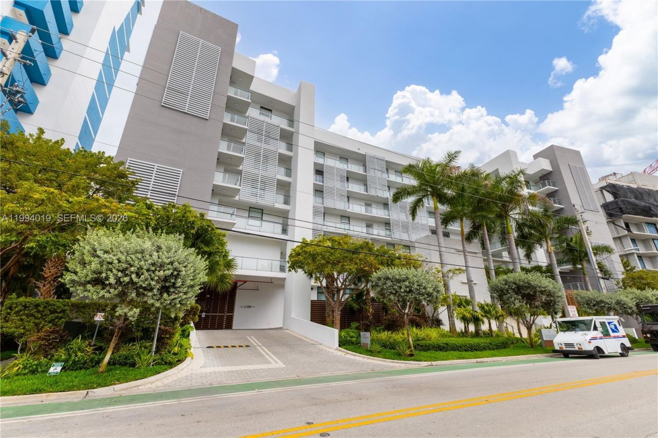 10201 E Bay Harbor Dr, Unit 507, Bay Harbor Islands, FL 33154 Photo