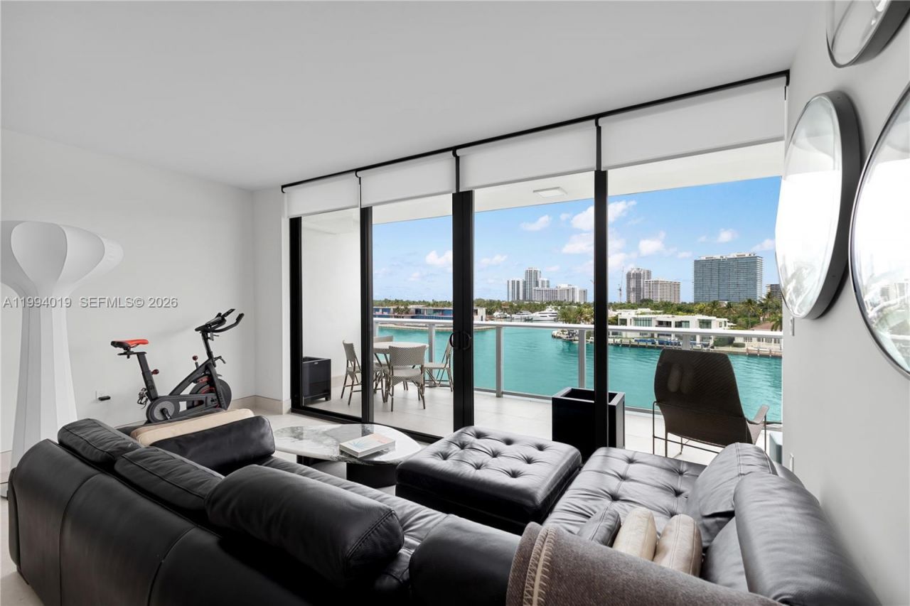 10201 E Bay Harbor Dr, Unit 507, Bay Harbor Islands, FL 33154 Photo