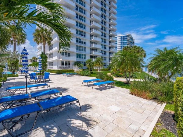 888 Intracoastal Dr, Unit 2B, Fort Lauderdale, FL 33304