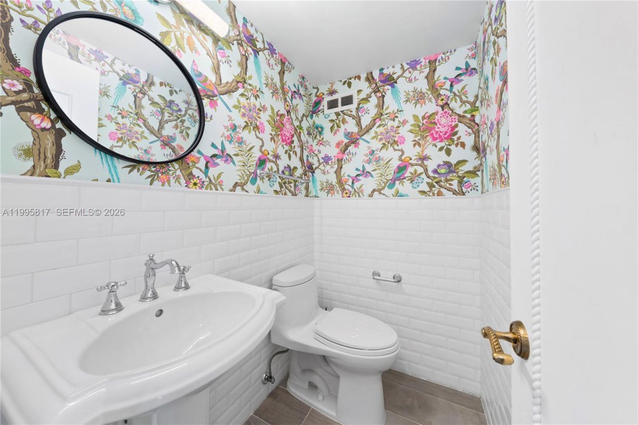 888 Intracoastal Dr, Unit 2B, Fort Lauderdale, FL 33304 Photo