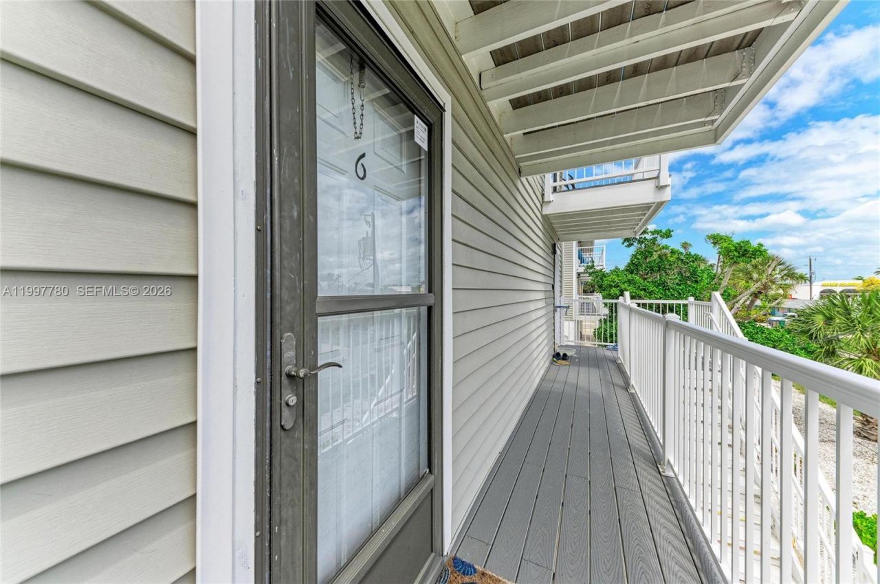 3400 6th Ave , Unit 6, Bradenton Beach, FL 34217 Photo