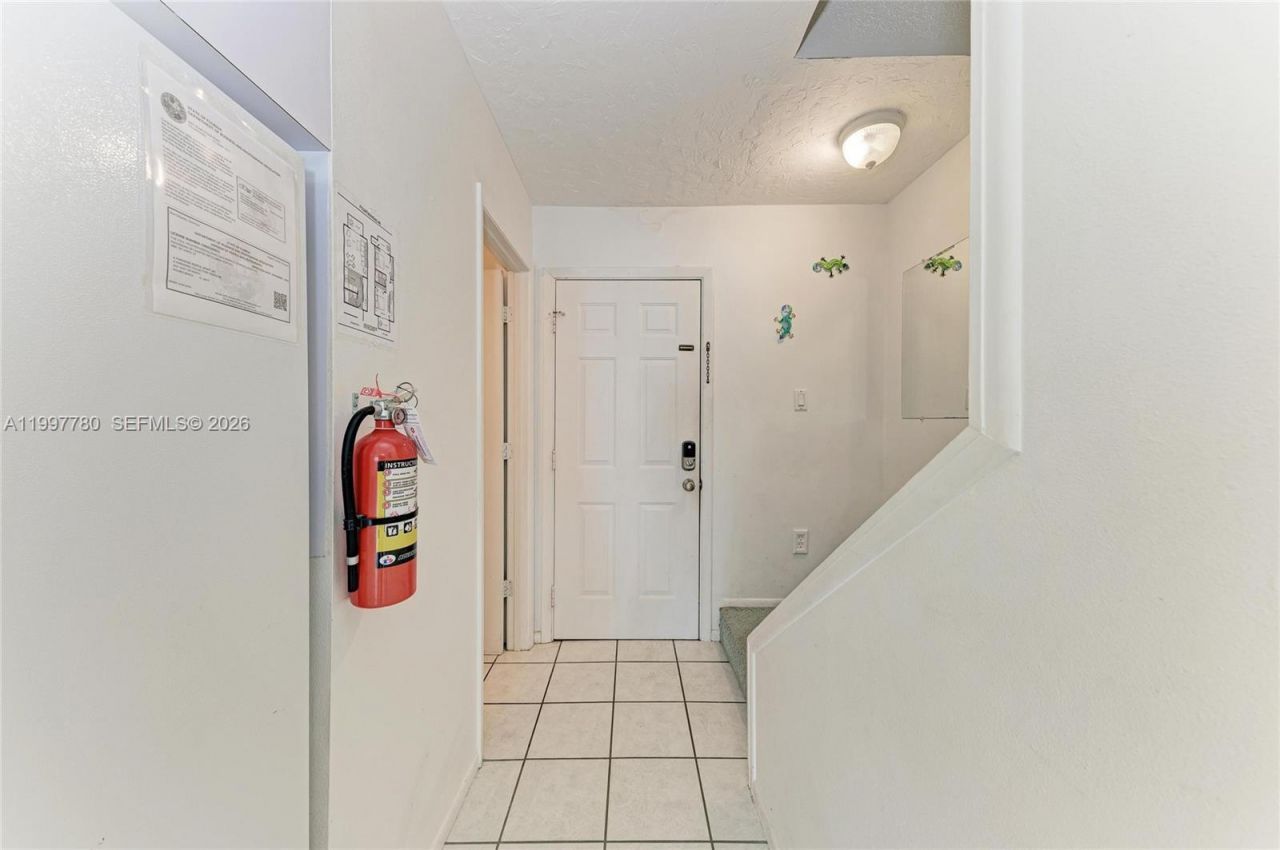 3400 6th Ave, Unit 6, Bradenton, FL 34217 Photo