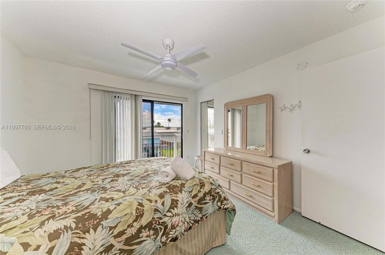 3400 6th Ave , Unit 6, Bradenton Beach, FL 34217 Photo