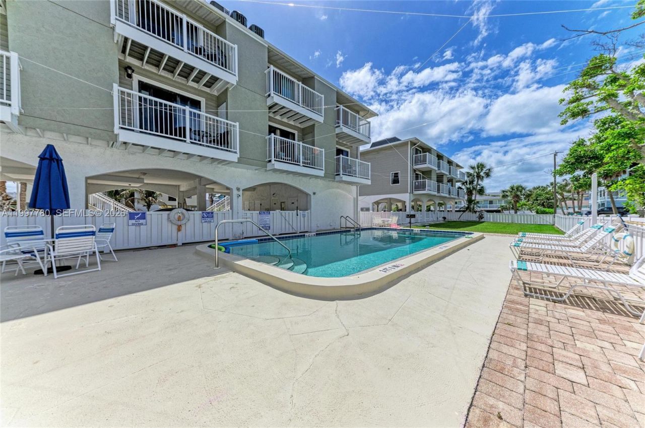 3400 6th Ave , Unit 6, Bradenton Beach, FL 34217 Photo