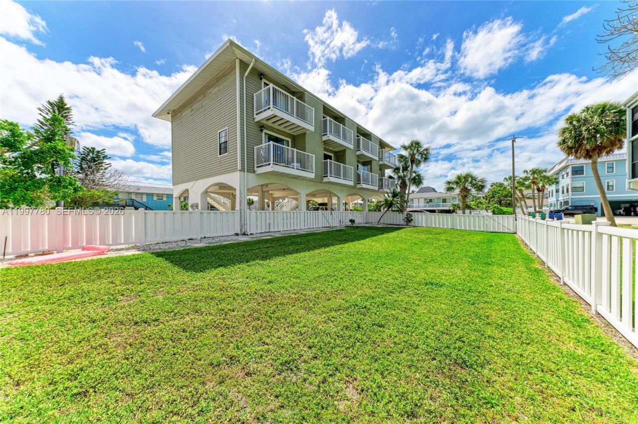 3400 6th Ave , Unit 6, Bradenton Beach, FL 34217 Photo