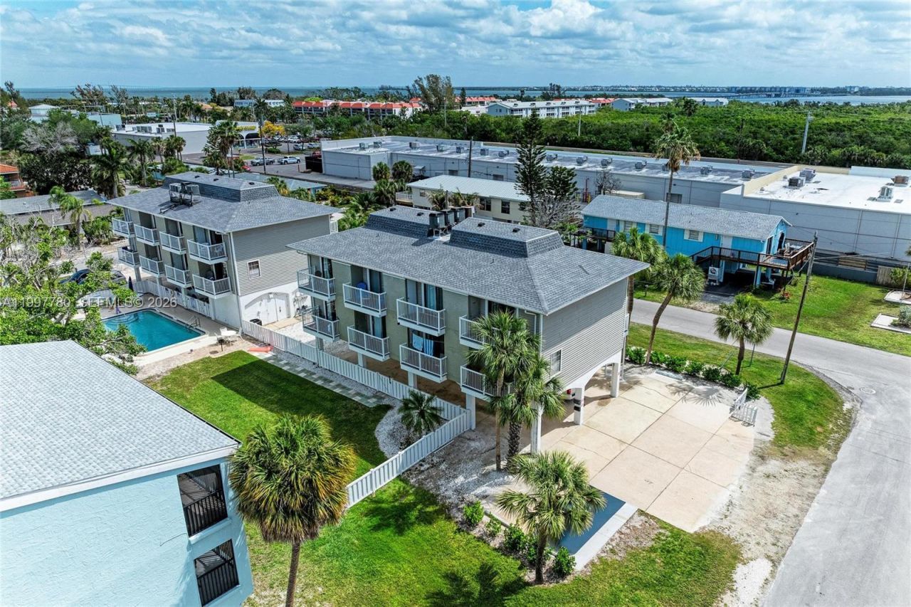 3400 6th Ave , Unit 6, Bradenton Beach, FL 34217 Photo