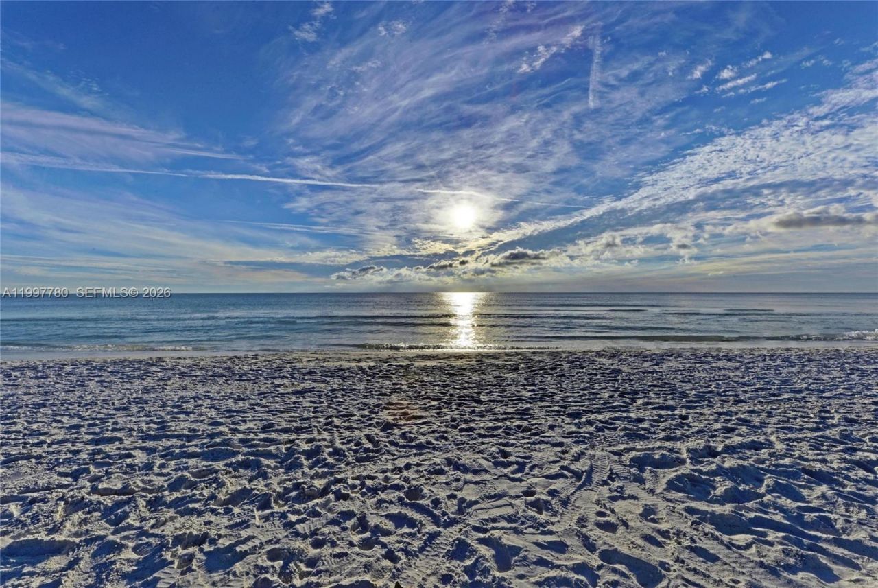 3400 6th Ave , Unit 6, Bradenton Beach, FL 34217 Photo