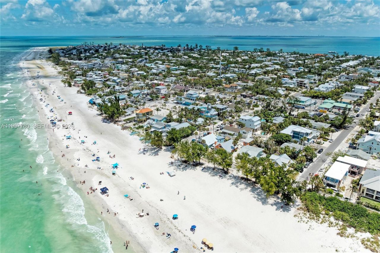 3400 6th Ave , Unit 6, Bradenton Beach, FL 34217 Photo