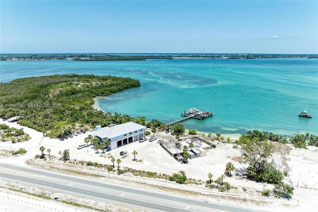 3400 6th Ave , Unit 6, Bradenton Beach, FL 34217 Photo