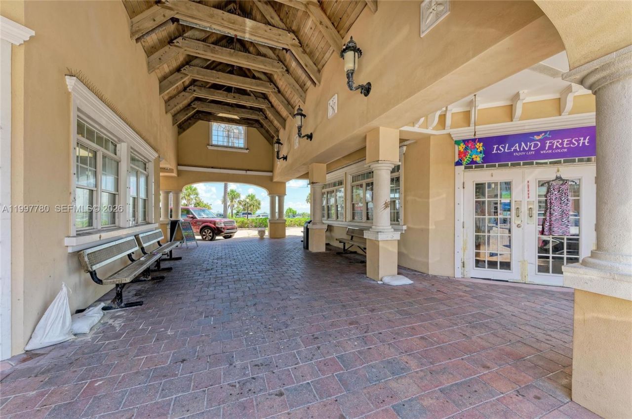 3400 6th Ave , Unit 6, Bradenton Beach, FL 34217 Photo