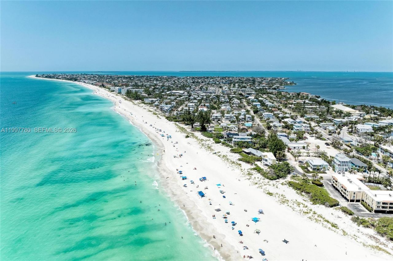 3400 6th Ave , Unit 6, Bradenton Beach, FL 34217 Photo