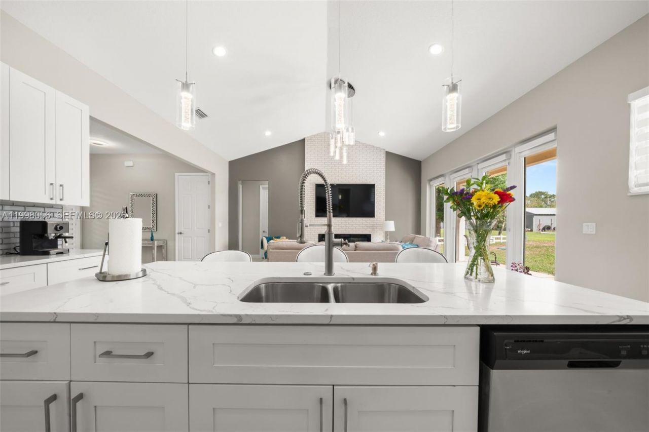 2009 Flower , Sebring, FL 33875 Photo