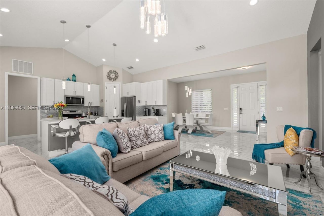 2009 Flower , Sebring, FL 33875 Photo