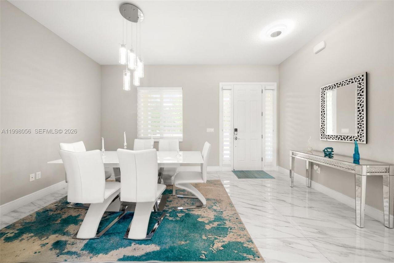 2009 Flower , Sebring, FL 33875 Photo